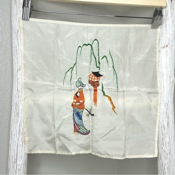 Vintage Japanese Embroidered Silk Handkerchief Geisha Pagoda Willow Tree‎ Art - Picture 1 of 3